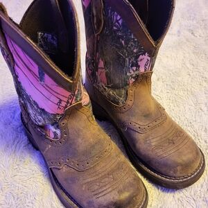 Pink Camo Justin Boots